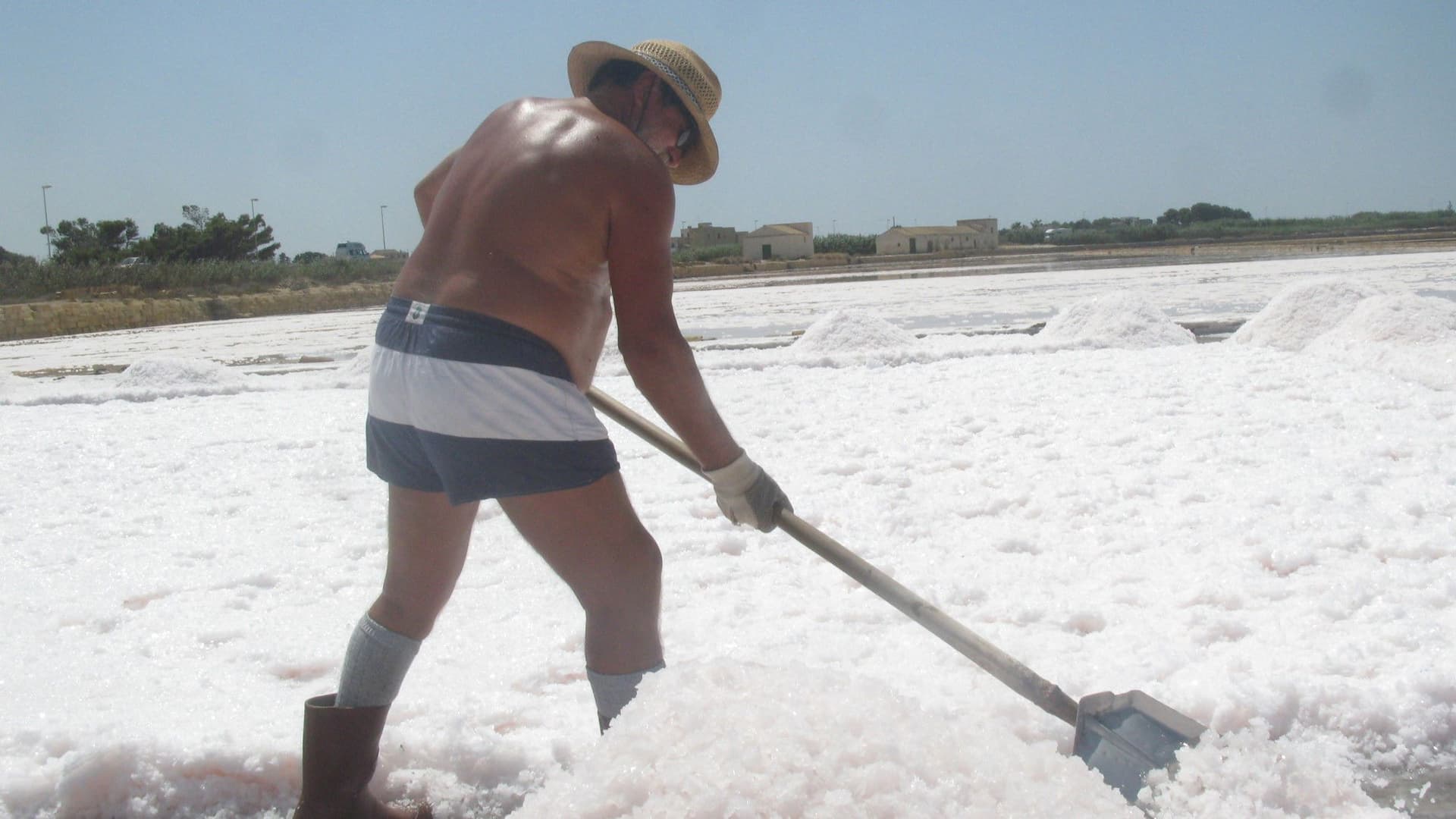 Se hai una montagna di neve, tienila all'ombra