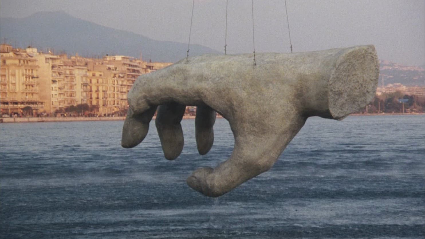 I have yesterday's hands, I'm missing tomorrow's