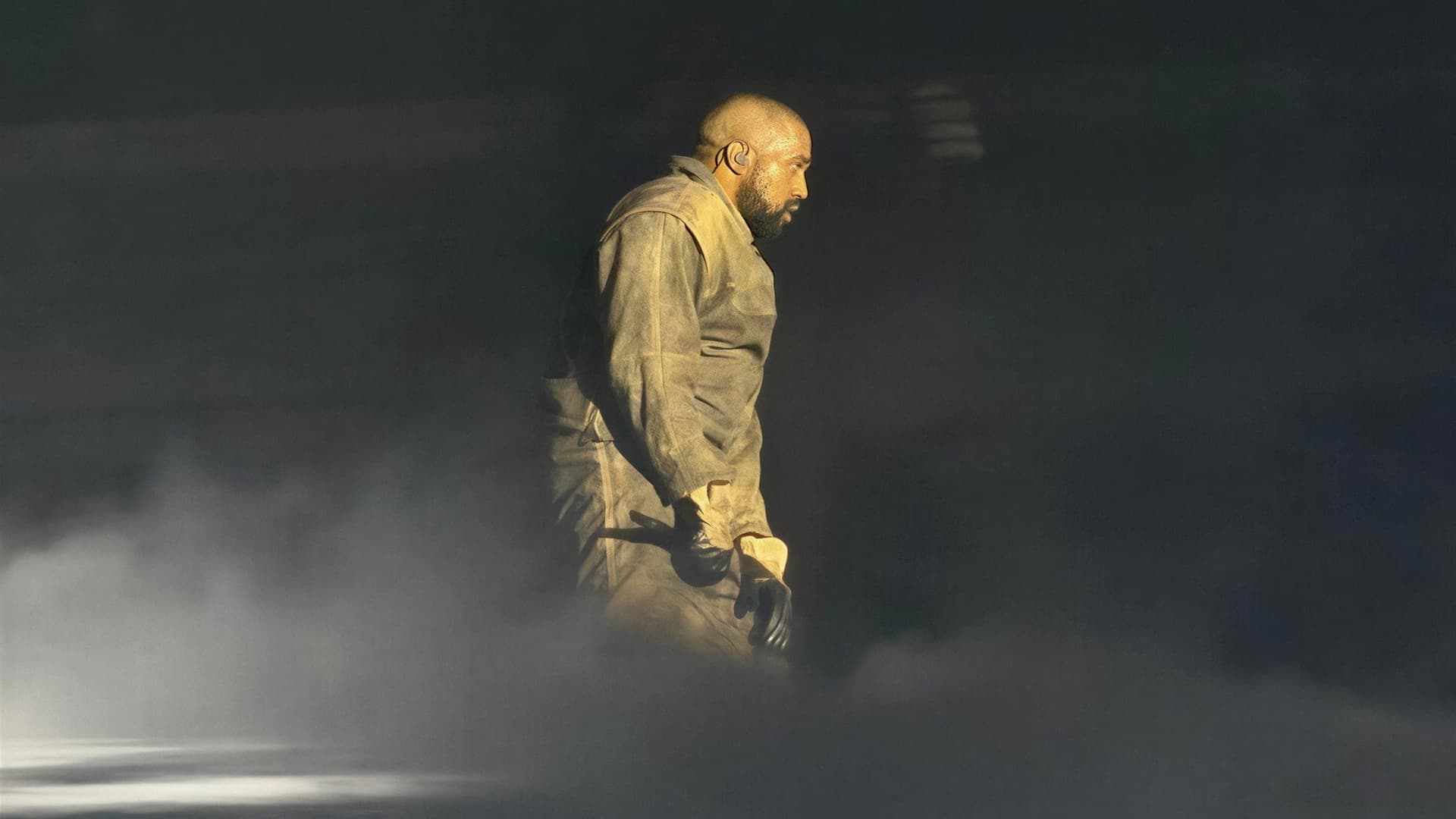 Ye live at Arnhem Night 1