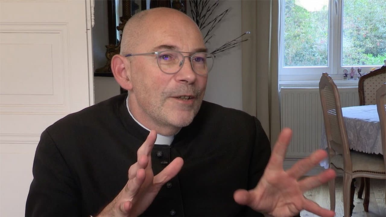 Le Père, le Maire et les Saints