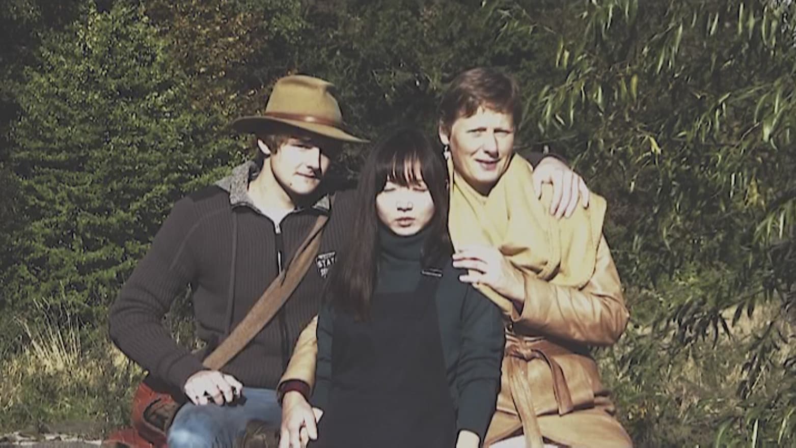 You're Leaving Amsterdam / Welcome To Amstelveen: Introduction