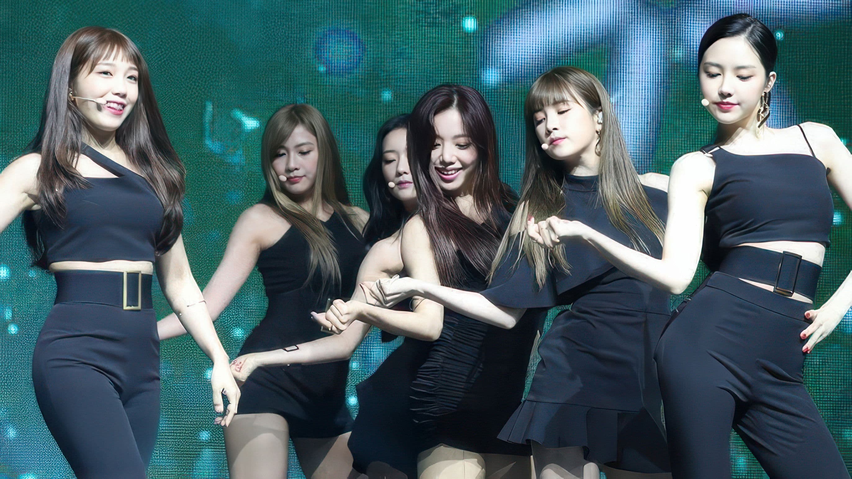 2019 Pink Collection: Red & White