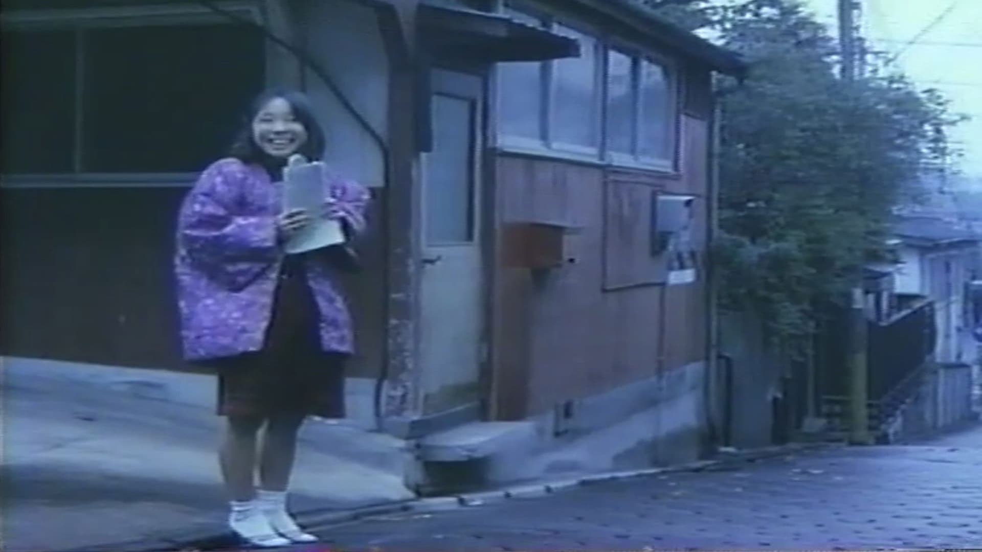Hairdresser's Agony in the Girls' Dormitory