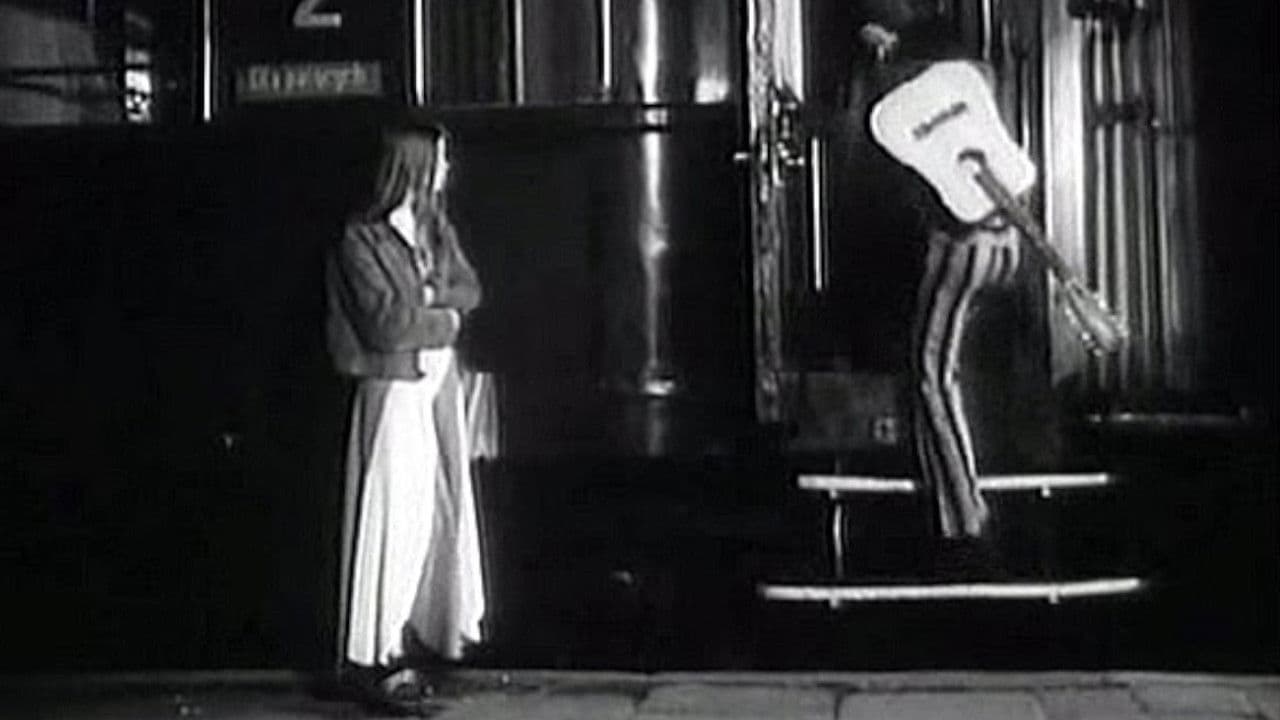 A Girl and “Akwarius”