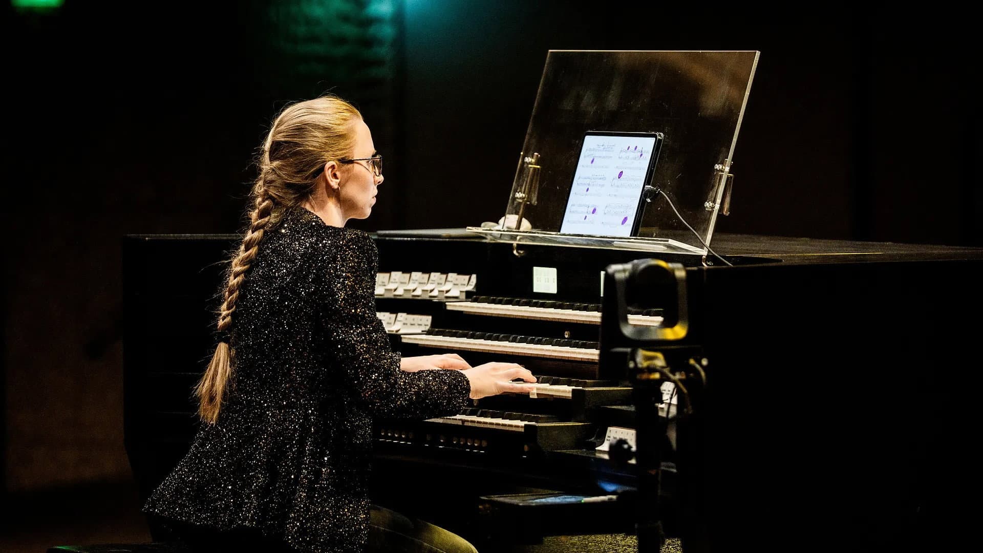 Anna Lapwood at Elbphilharmonie in Hamburg