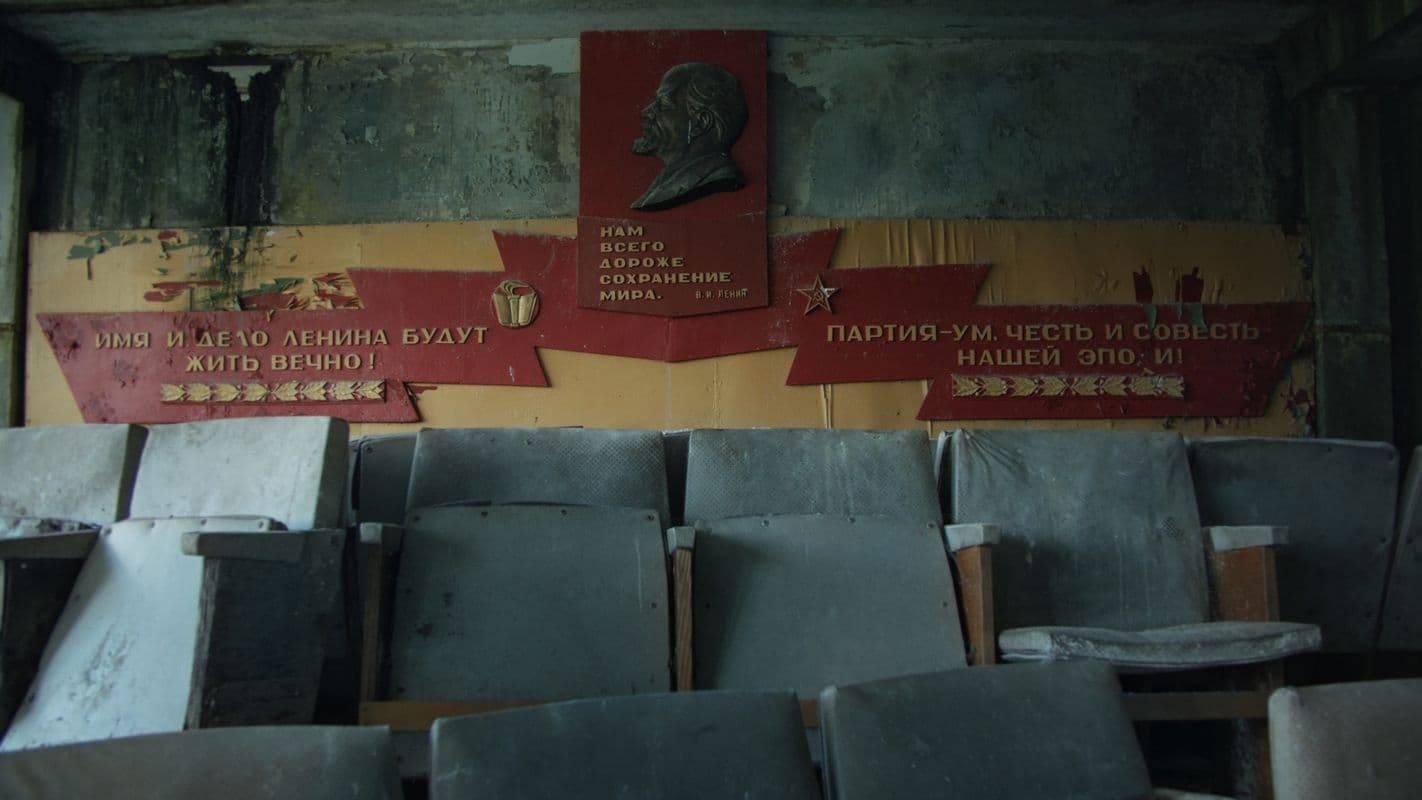 Collapse: The Dissolution of the Soviet Union