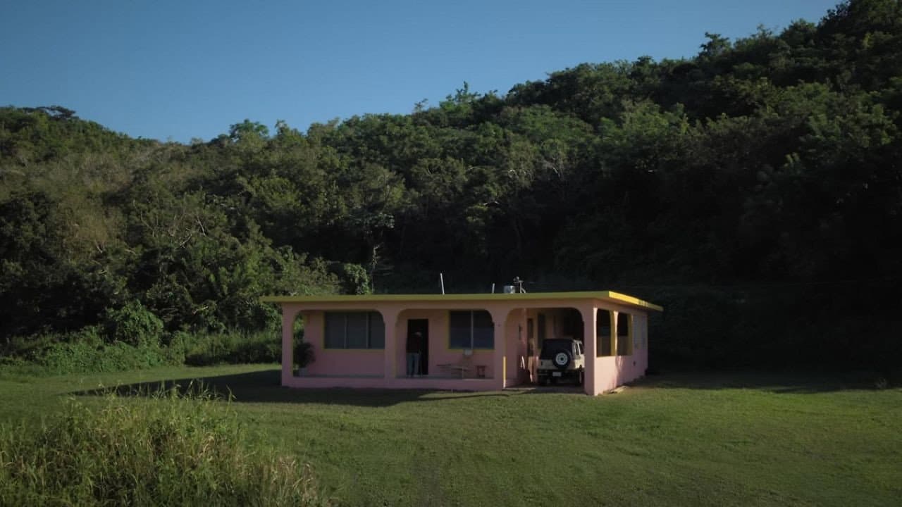 DeBÍ TiRAR MáS FOToS (Short Film)
