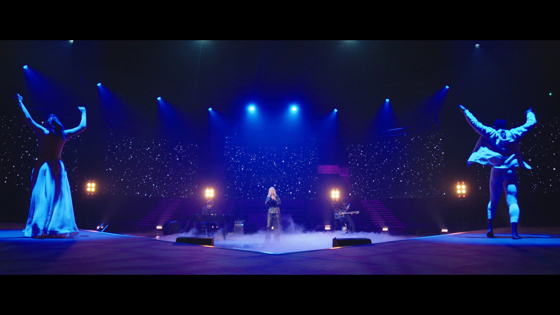 Davina Michelle: My own world