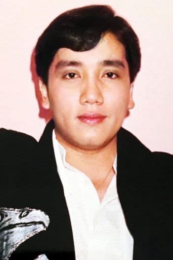 Elvis Phương