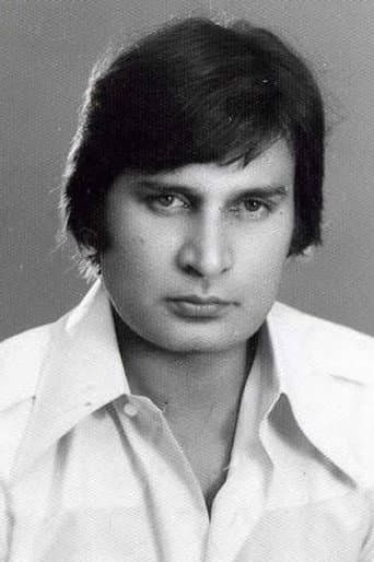 Asif Khan