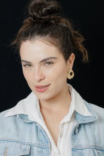 Isabela Melo