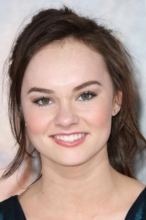 Madeline Carroll profile photo
