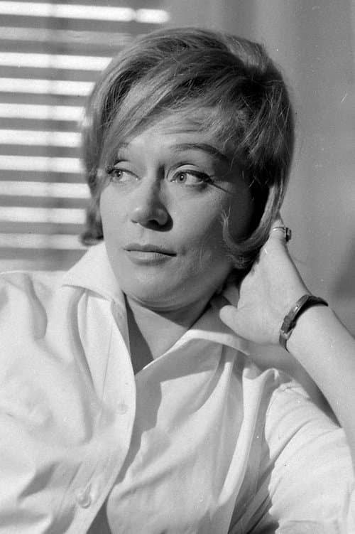 Zsuzsa Bánki profile photo