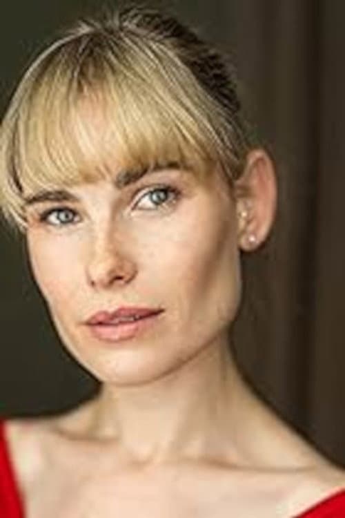 Chloé Delanney profile photo