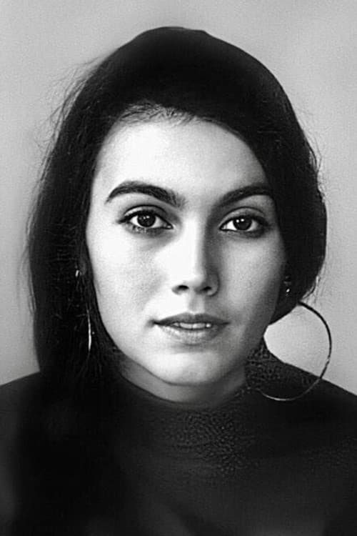 Emmylou Harris profile photo