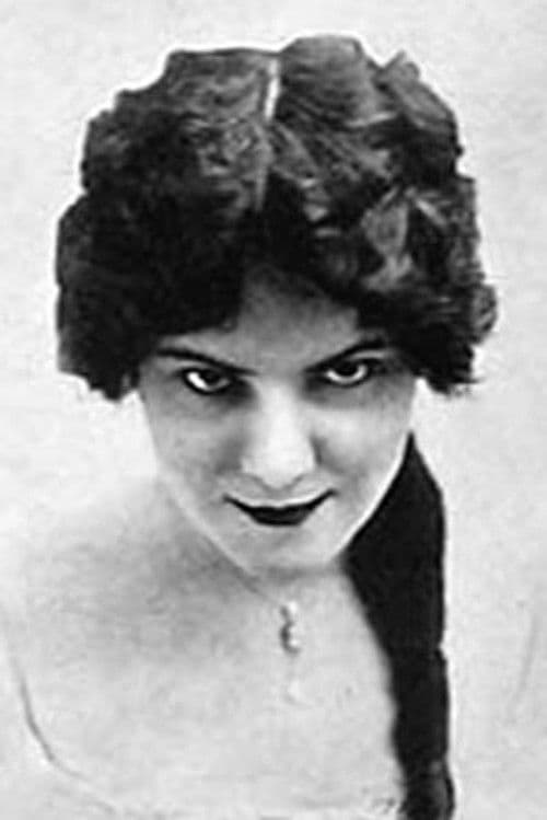 Marie Wells profile photo