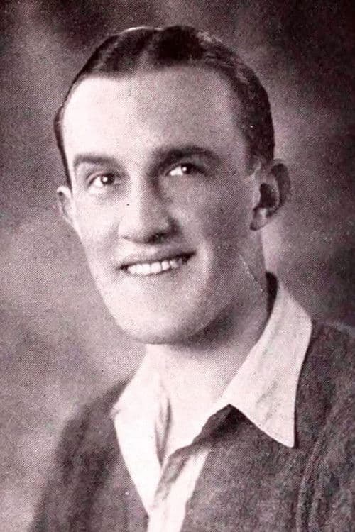 Lux MacBride profile photo