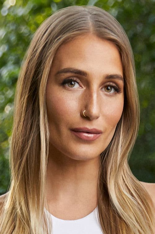 Amanda Batula profile photo