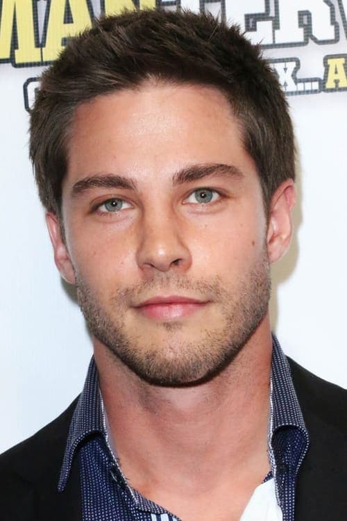 Dean Geyer profile photo