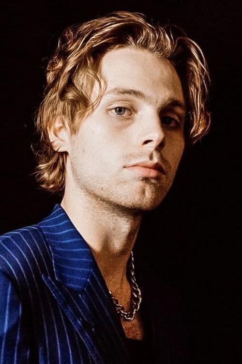 Luke Hemmings profile photo