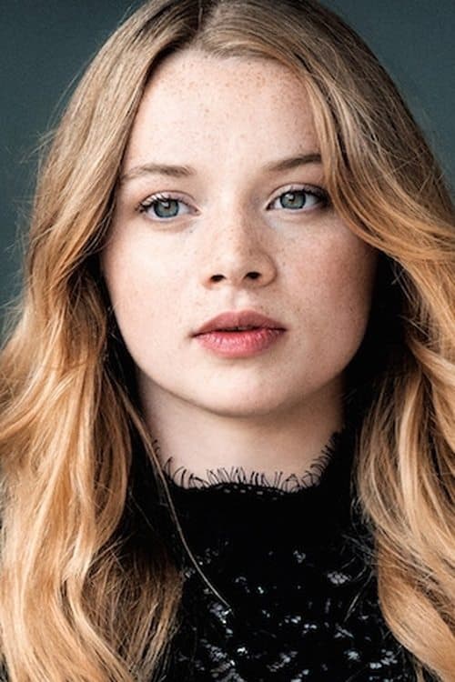 Luna Wedler profile photo