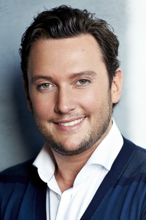 Tino Martin profile photo
