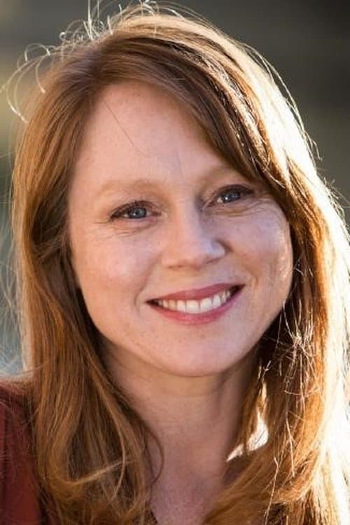 Hayley McElhinney profile photo