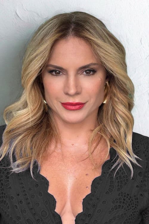 Maíra Charken profile photo