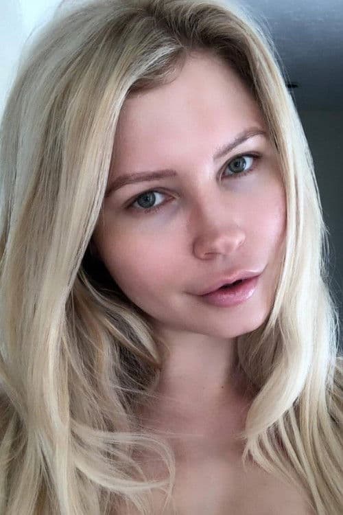 Carrie Minter profile photo