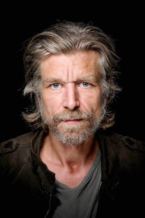 Karl Ove Knausgård profile photo