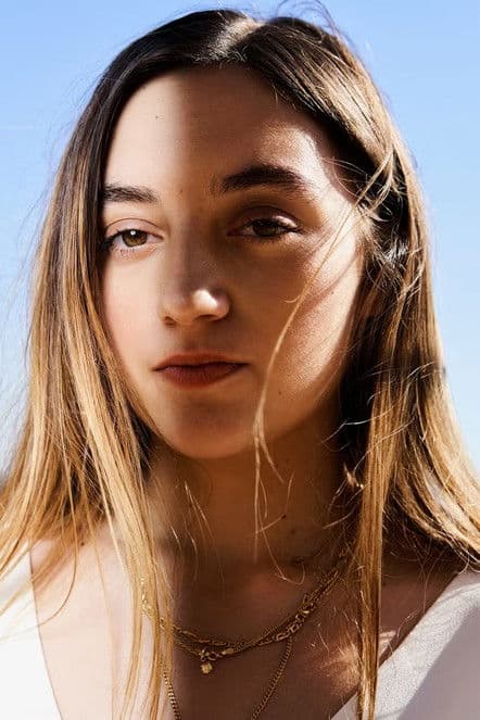 Luàna Bajrami profile photo