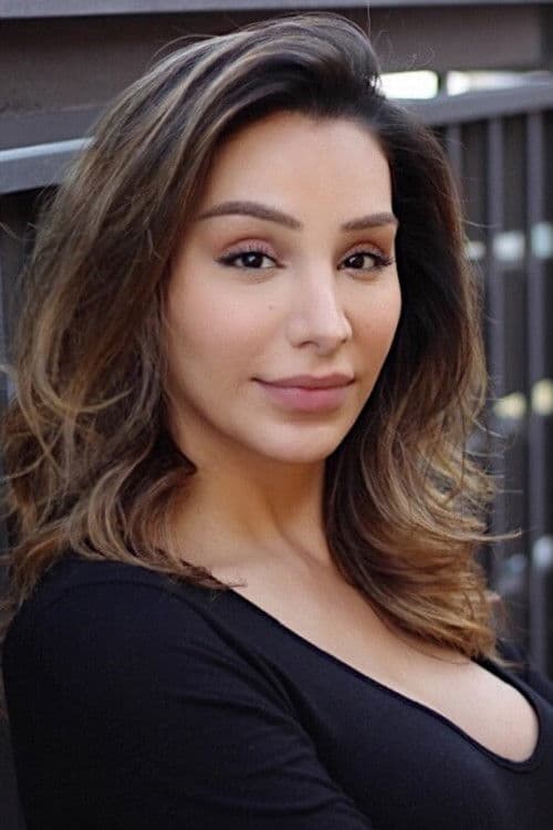 Pari Roehi profile photo