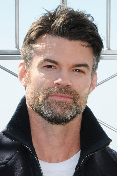 Daniel Gillies profile photo