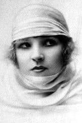 Kay Laurel profile photo