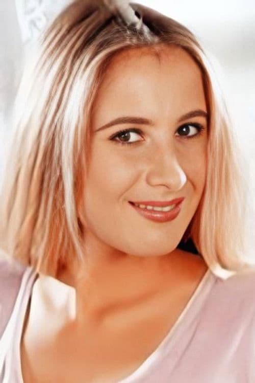 Natasha Lester profile photo