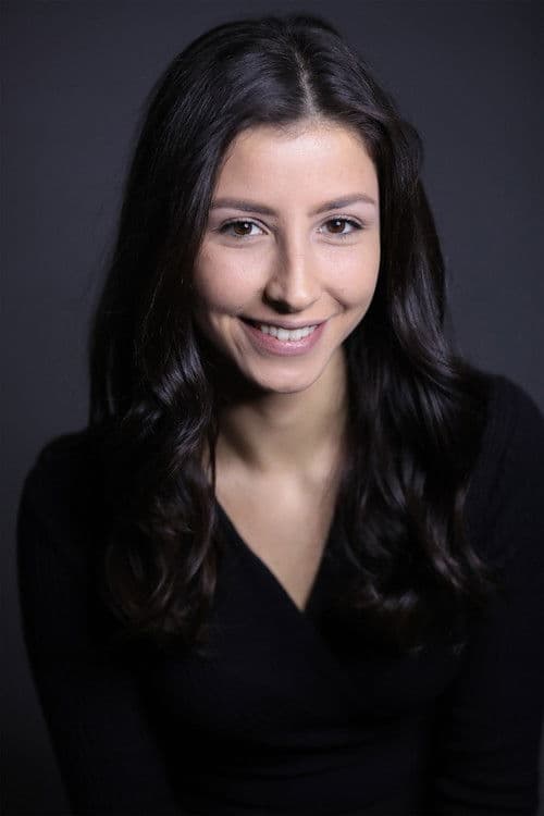 İzel Demirhan profile photo