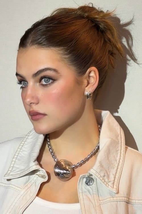 Ella Bright profile photo