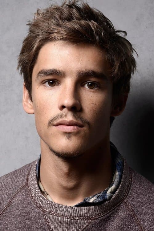 Brenton Thwaites profile photo