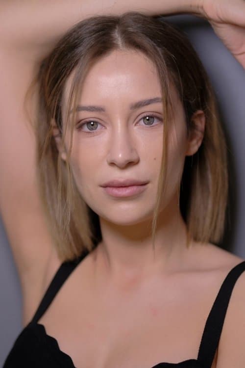 Buse Arslan profile photo