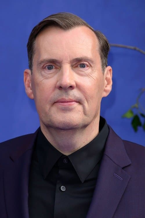 Miles Millar profile photo