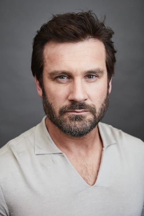 Clive Standen profile photo