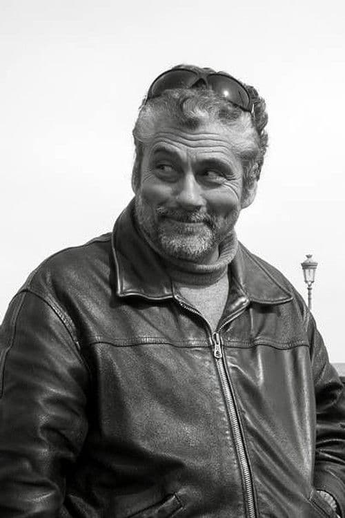 Stavros Parharidis profile photo