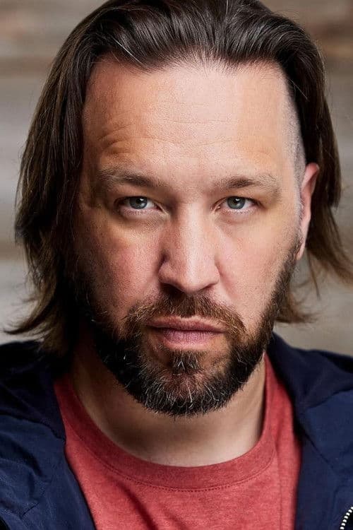 DL MacDonald profile photo