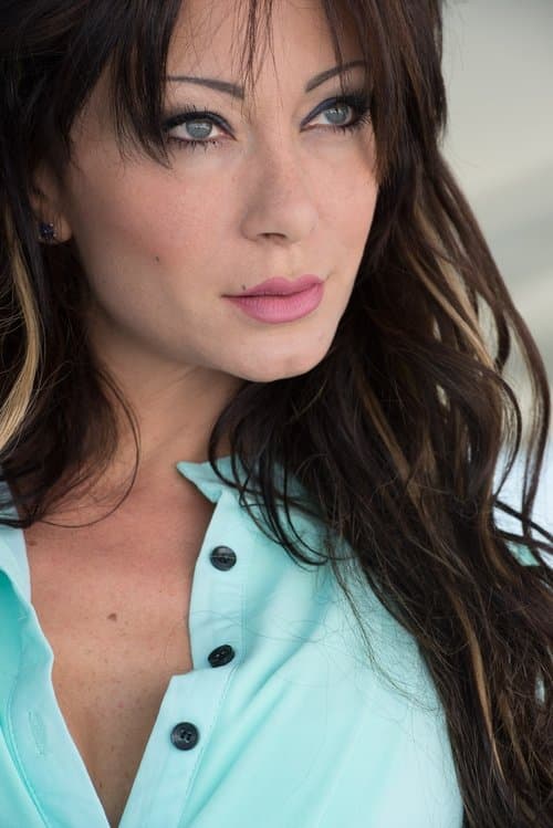 Flora Vona profile photo