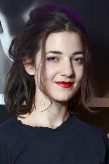Esther Garrel profile photo