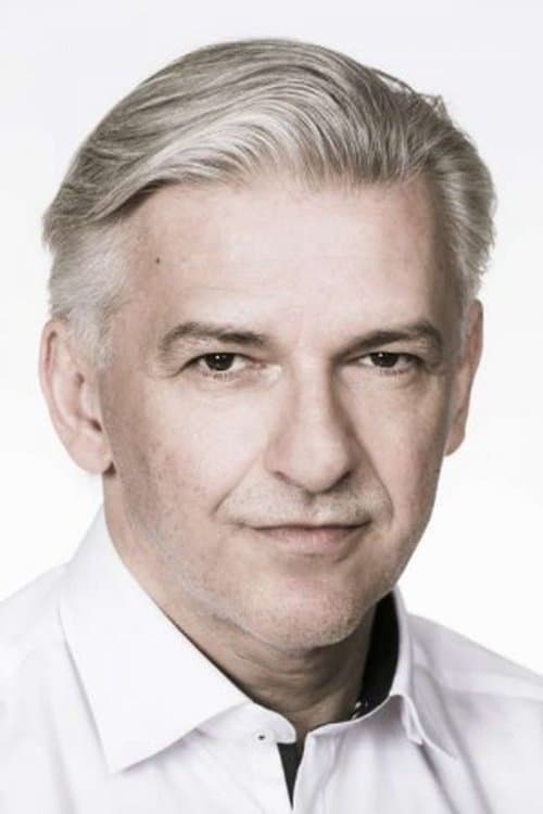 Róbert Alföldi profile photo