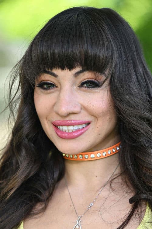 Sasha Pearl profile photo