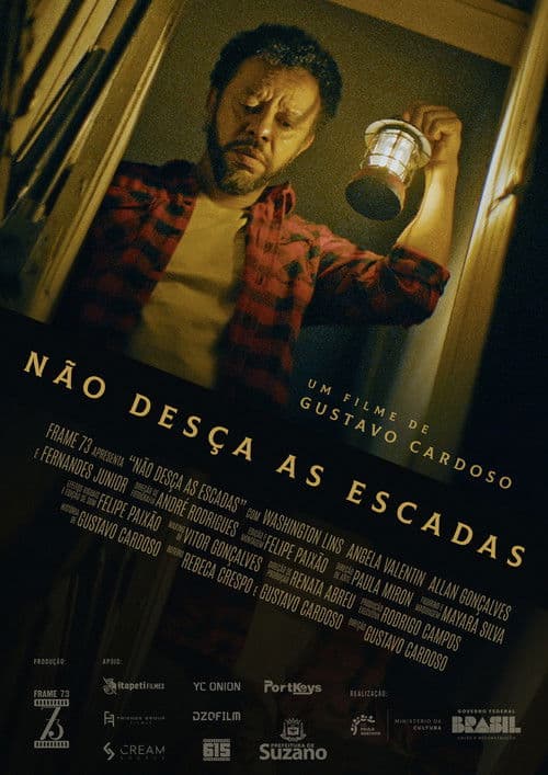 Não Desça as Escadas poster