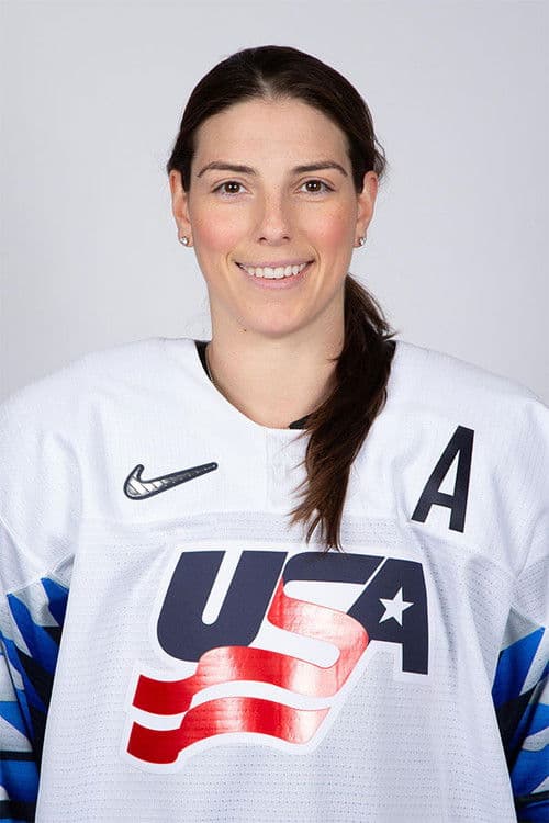 Hilary Knight profile photo