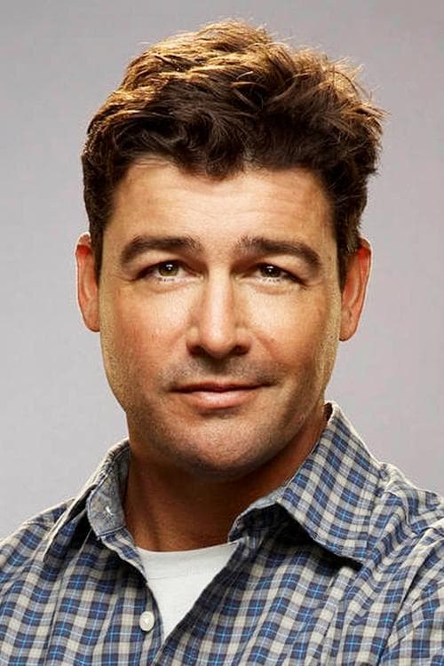 Kyle Chandler profile photo